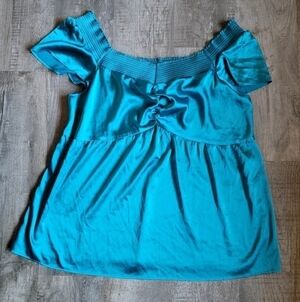 Torrid size 4 off the shoulder blouse
